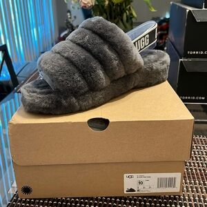 NWT-UGG Fluff Yeah Slide-Charcoal size 10